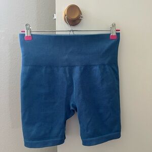Target JoyLab ribbed sculpting biker shorts M